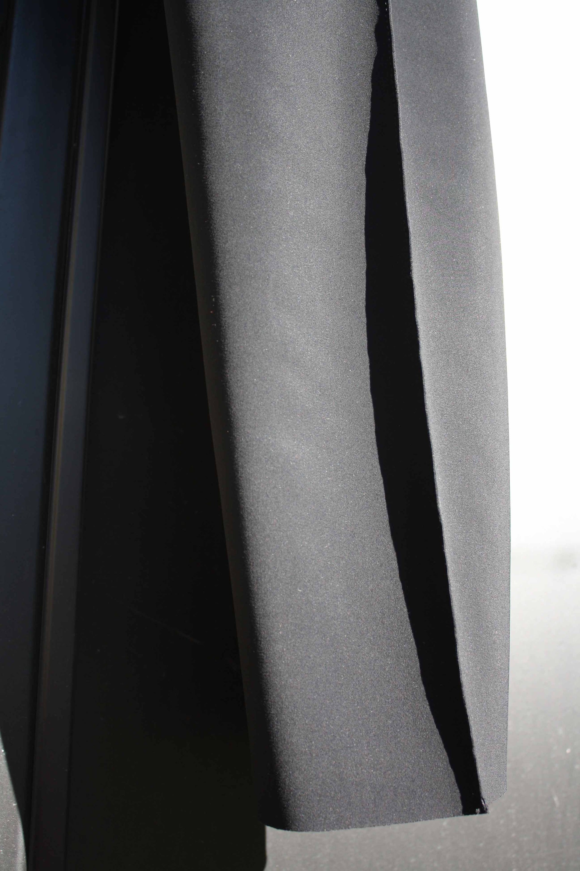  loose fit tappered leg pants featuring breathable fabric clothing and low-maintenance sustainable apparel.