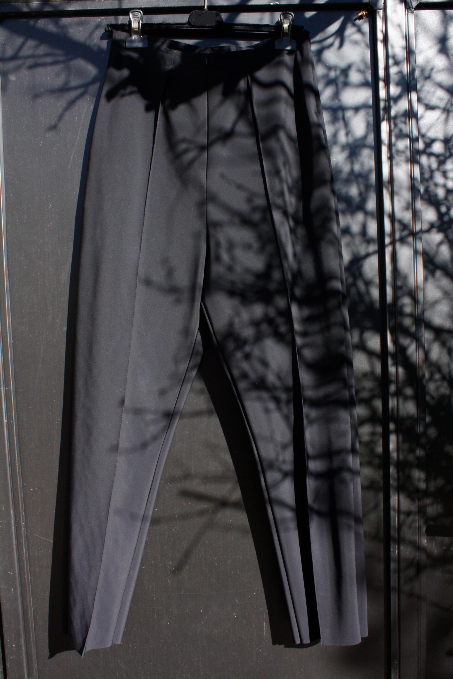  loose fit tappered leg pants featuring breathable fabric clothing and low-maintenance sustainable apparel.