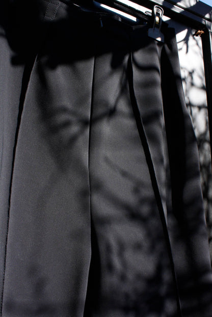  loose fit tappered leg pants featuring breathable fabric clothing and low-maintenance sustainable apparel.
